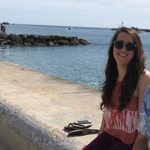 Meet your Posher, Nicole